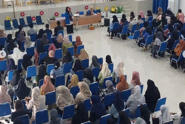 Menginspirasi Melalui Pengalaman: Sharing Session Mahasiswa Senior ke Mahasiswa Baru Jurusan Gizi Poltekkes Kemenkes Makassar